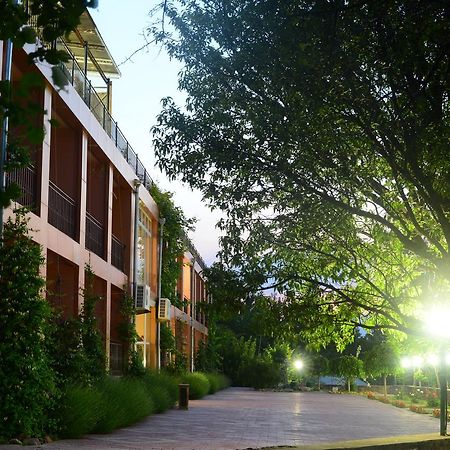 Avenue Park Hotel Yusufkhona Exterior foto